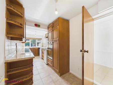 3 bedroom Semi-detached house to let in Hillview Crescent, Banbury, OX16