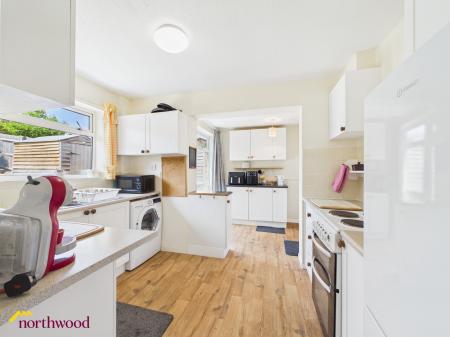 3 bedroom Semi-detached house for sale in Coppice Close, Banbury, OX16