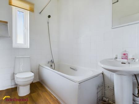 1 bedroom Flat to let in Middleton Road, Banbury, OX16