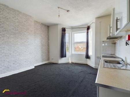 1 bedroom Flat to let in Middleton Road, Banbury, OX16