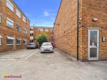 1 bedroom Flat for sale in Setler House South Street, Banbury, OX16