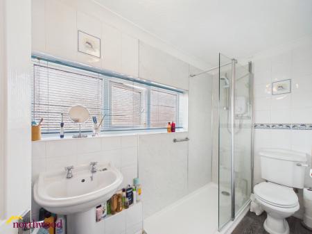 3 bedroom Detached house for sale in Danvers Road, Broughton, OX15