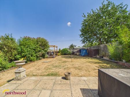 3 bedroom Detached house for sale in Danvers Road, Broughton, OX15