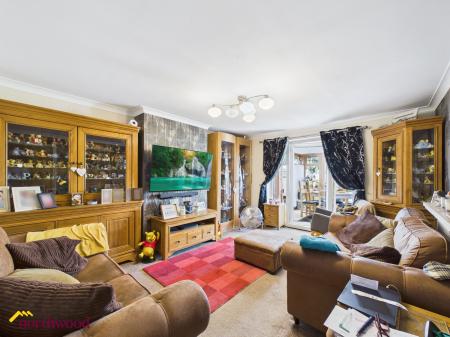 3 bedroom Bungalow for sale in Malvern Close, Banbury, OX16