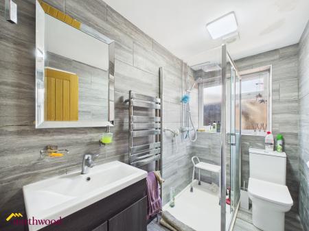 3 bedroom Bungalow for sale in Malvern Close, Banbury, OX16