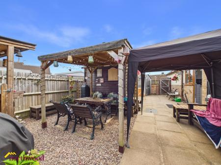 3 bedroom Bungalow for sale in Malvern Close, Banbury, OX16