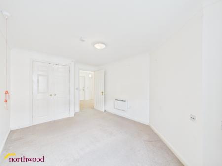 1 bedroom Flat for sale in Foxhall Court, Banbury, OX16