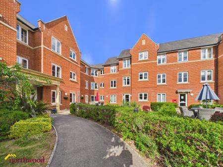 1 bedroom Flat for sale in Foxhall Court, Banbury, OX16