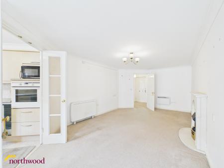 1 bedroom Flat for sale in Foxhall Court, Banbury, OX16