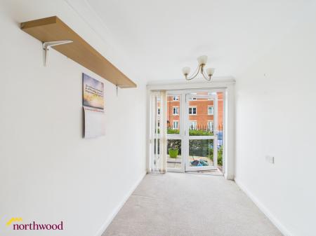 1 bedroom Flat for sale in Foxhall Court, Banbury, OX16