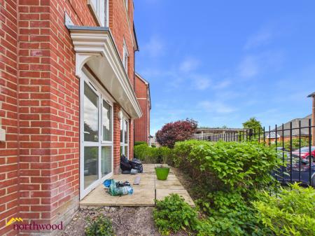 1 bedroom Flat for sale in Foxhall Court, Banbury, OX16
