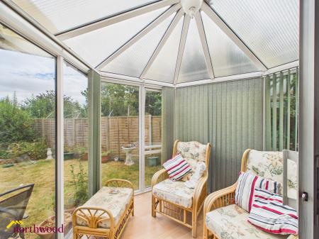 3 bedroom Detached house for sale in Sinclair Avenue, Banbury, OX16