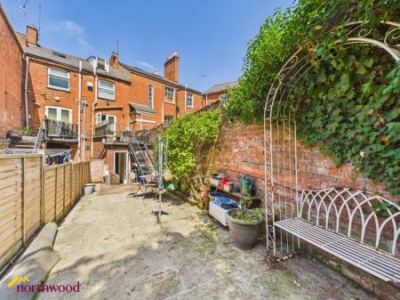 3 bedroom Commercial Property for sale in Parsons Street, Banbury, OX16