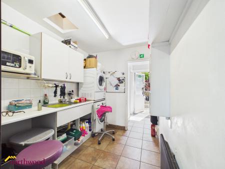 3 bedroom Commercial Property for sale in Parsons Street, Banbury, OX16