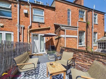3 bedroom Commercial Property for sale in Parsons Street, Banbury, OX16