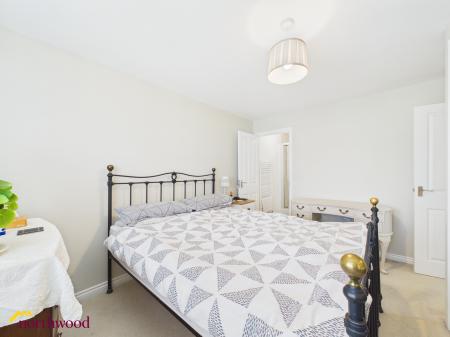 4 bedroom Semi-detached house for sale in Crouch Hill Road, Banbury, OX16