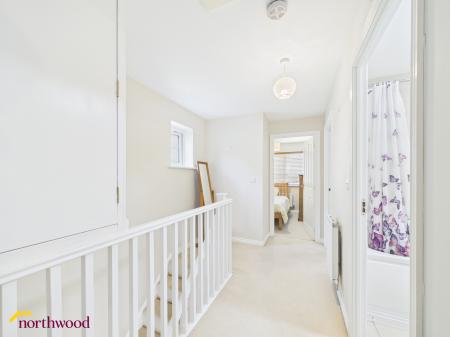 4 bedroom Semi-detached house for sale in Crouch Hill Road, Banbury, OX16