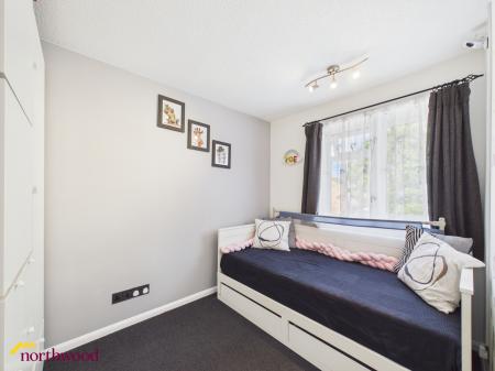 3 bedroom Semi-detached house for sale in Winchester Close, Banbury, OX16