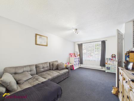 3 bedroom Semi-detached house for sale in Winchester Close, Banbury, OX16