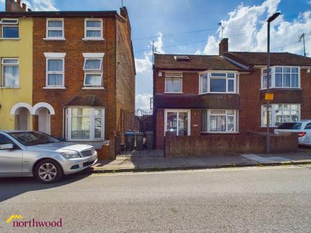 1 bedroom House share to let in Eastern Street, Aylesbury, HP20