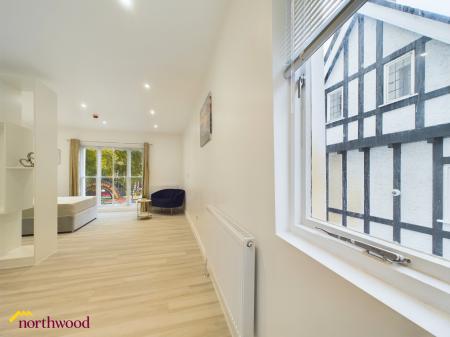 1 bedroom Studio flat to let in Flat 1 19B Bridge Street Banbury OX16 5PN