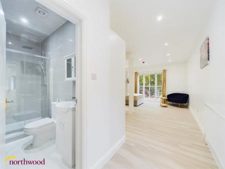 1 bedroom Studio flat to let in Flat 1 19B Bridge Street Banbury OX16 5PN