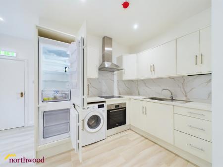 1 bedroom Studio flat to let in Flat 1 19B Bridge Street Banbury OX16 5PN