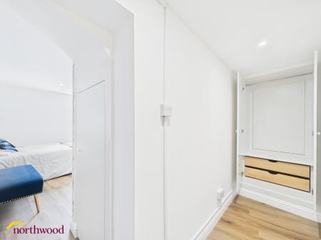 1 bedroom Studio flat to let in George Street, Banbury, OX16