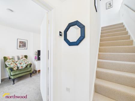 2 bedroom Terraced House for sale in Blenheim Rise, Kings Sutton, OX17