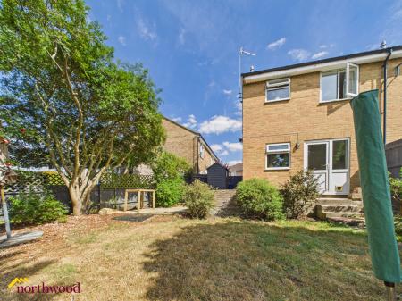 2 bedroom Terraced House for sale in Blenheim Rise, Kings Sutton, OX17