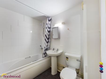 1 bedroom Flat to let in Britannia Road, Banbury, OX16