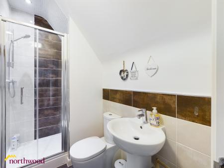 4 bedroom Semi-detached house to let in The Robins, Adderbury, OX17