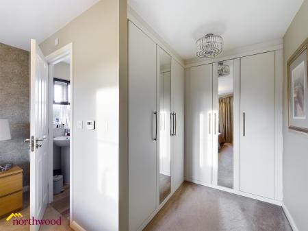 4 bedroom Semi-detached house to let in The Robins, Adderbury, OX17