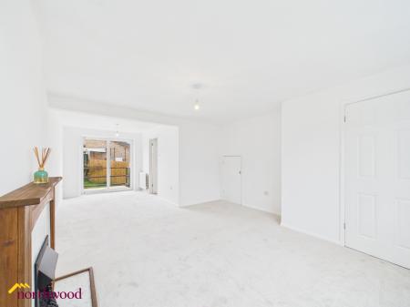 3 bedroom Semi-detached house for sale in Blenheim Rise, Kings Sutton, OX17