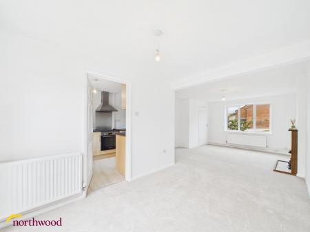 3 bedroom Semi-detached house for sale in Blenheim Rise, Kings Sutton, OX17