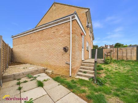 3 bedroom Semi-detached house for sale in Blenheim Rise, Kings Sutton, OX17