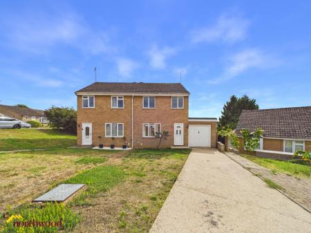 3 bedroom Semi-detached house for sale in Blenheim Rise, Kings Sutton, OX17