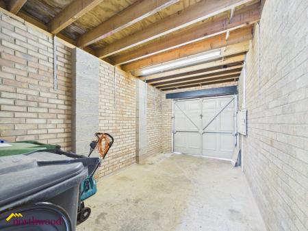 3 bedroom Semi-detached house for sale in Blenheim Rise, Kings Sutton, OX17