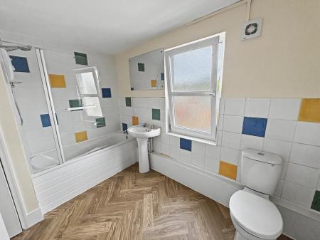 3 bedroom End of terrace house to let in Broughton Road, Banbury, OX16