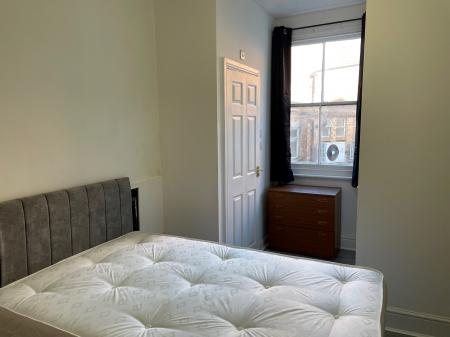 1 bedroom House share to let in 6 Horsefair, Banbury, OX16