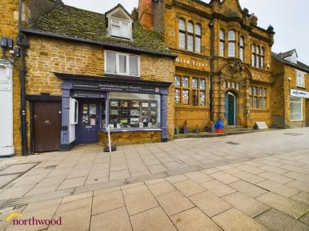 1 bedroom House share to let in 6 Horsefair, Banbury, OX16