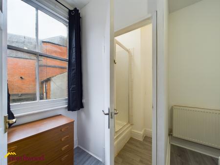 1 bedroom House share to let in 6 Horsefair, Banbury, OX16