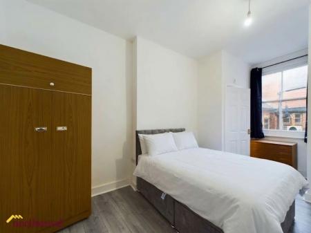 1 bedroom House share to let in 6 Horsefair, Banbury, OX16