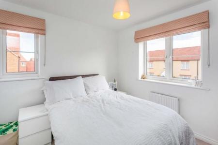 3 bedroom Detached house to let in Bramble Crescent, Bodicote, OX15