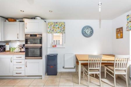 3 bedroom Detached house to let in Bramble Crescent, Bodicote, OX15