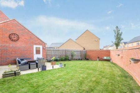 3 bedroom Detached house to let in Bramble Crescent, Bodicote, OX15