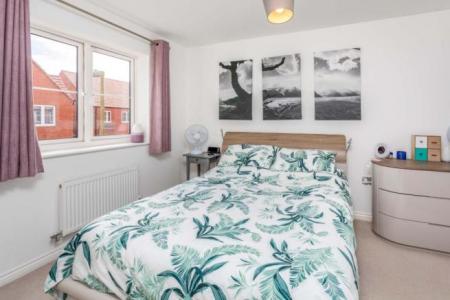 3 bedroom Detached house to let in Bramble Crescent, Bodicote, OX15