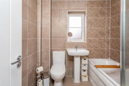 3 bedroom Detached house to let in Bramble Crescent, Bodicote, OX15