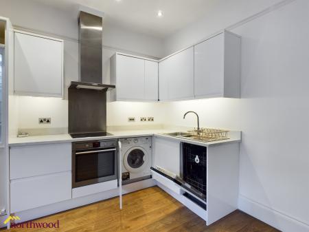 2 bedroom Flat to let in White Lion Walk, Banbury Town Centre