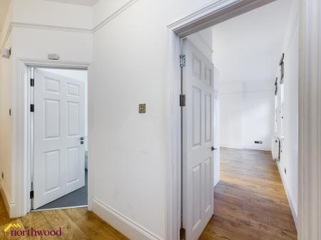2 bedroom Flat to let in White Lion Walk, Banbury Town Centre
